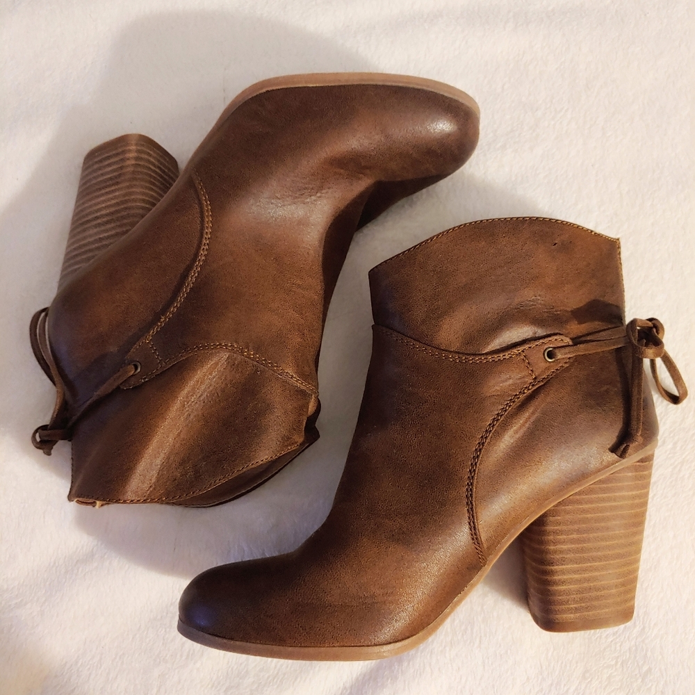 CRB Charlotte Western Booties